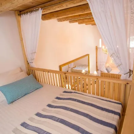 White Rose Kalithies