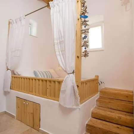 Semesterbostad White Rose *